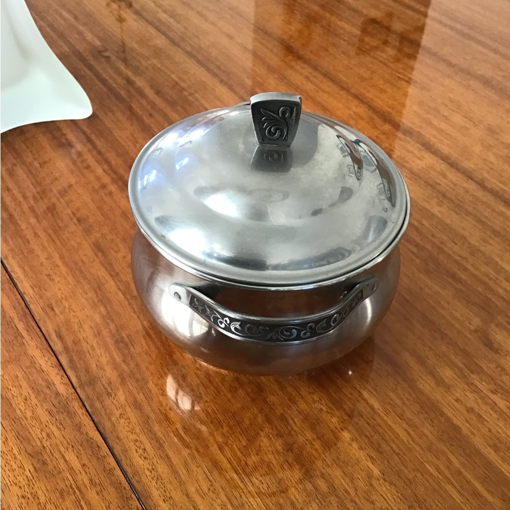 Stainless Steel Pot with Lid - Picture 3 of 7